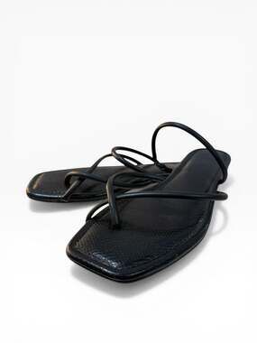 Black Strappy Thong Sandals Slides | 9